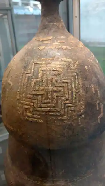 Swastika cross on a 9th Century BC jug